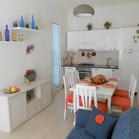 Brezza Di Mare A 50 Metri Dal Mare Di Baia בית נופש