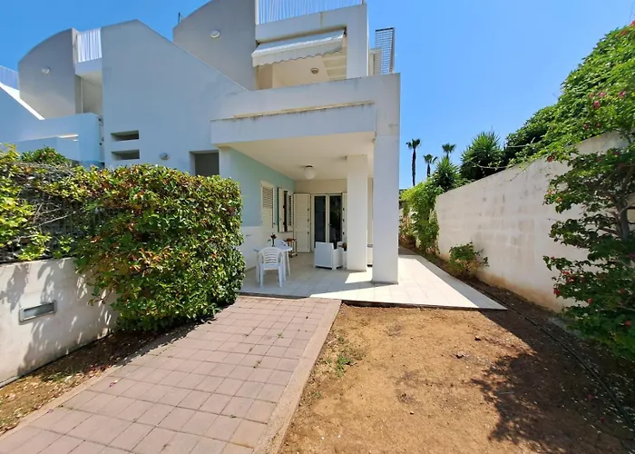 Holiday home Brezza Di Mare A 50 Metri Dal Mare Di Baia